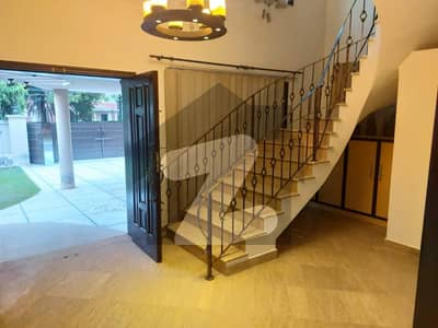 25 Marla Beautiful House Is Available For Rent In Model Town Lahore