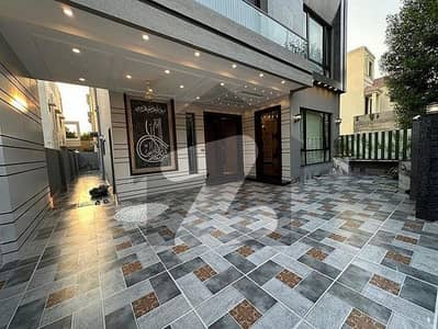 10 MARLA LIKE BRAND NEW HOUSE FOR RENT IN Gulbahar BLOCK BAHRIA TOWN LAHORE