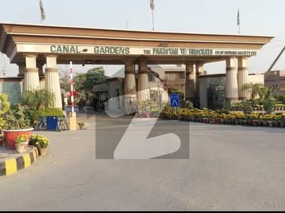5-Marla Corner Plot Available For Sale in Canal Garden Lahore