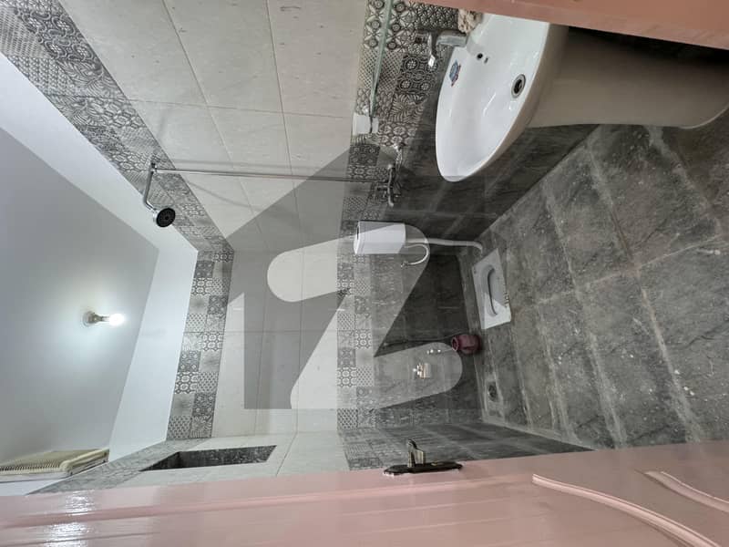 جی ۔ 11/3 جی ۔ 11,اسلام آباد میں 2 کمروں کا 3 مرلہ فلیٹ 2.12 کروڑ میں برائے فروخت۔ جی ۔ 11/3 جی ۔ 11,اسلام آباد میں 2 کمروں کا 3 مرلہ فلیٹ 2.12 کروڑ میں برائے فروخت۔