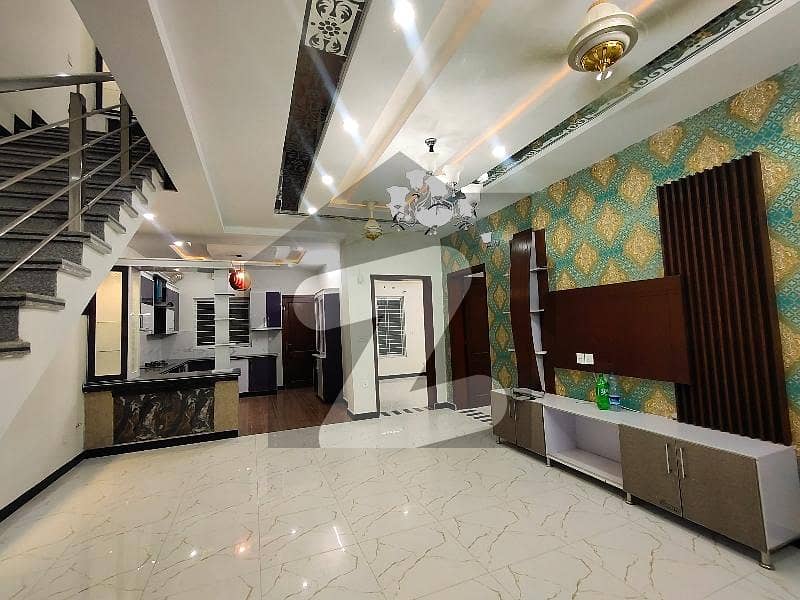 7 Marla Double Unit Designer House | 5 Beds | Prime Location 7 Marla Double Unit Designer House | 5 Beds | Prime Location