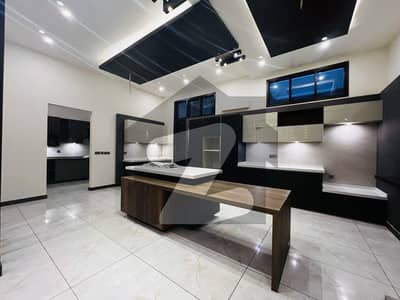 ڈی ایچ اے فیز 6 ڈی ایچ اے ڈیفینس,کراچی میں 7 کمروں کا 2 کنال مکان 33.99 کروڑ میں برائے فروخت۔