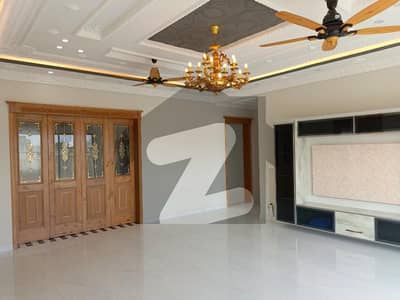 ڈی ایچ اے فیز 7 ڈیفنس (ڈی ایچ اے),لاہور میں 5 کمروں کا 1 کنال مکان 8.5 کروڑ میں برائے فروخت۔