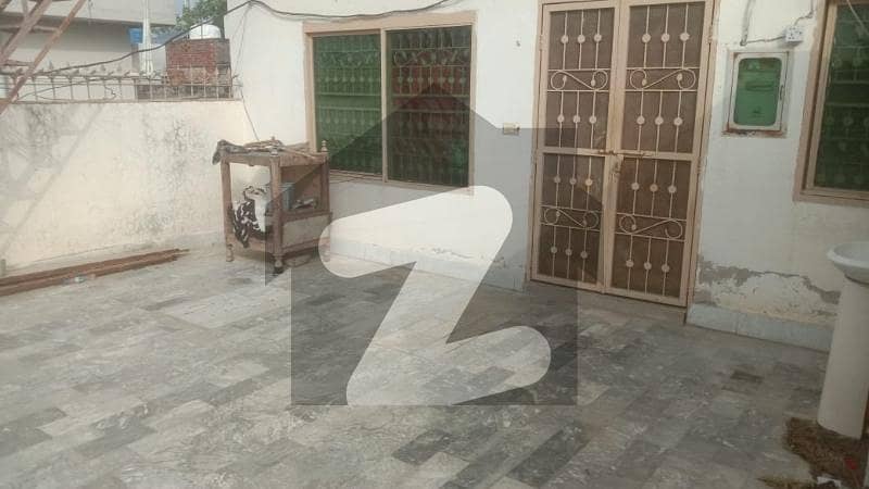 5 Marla 2nd floor for rent
