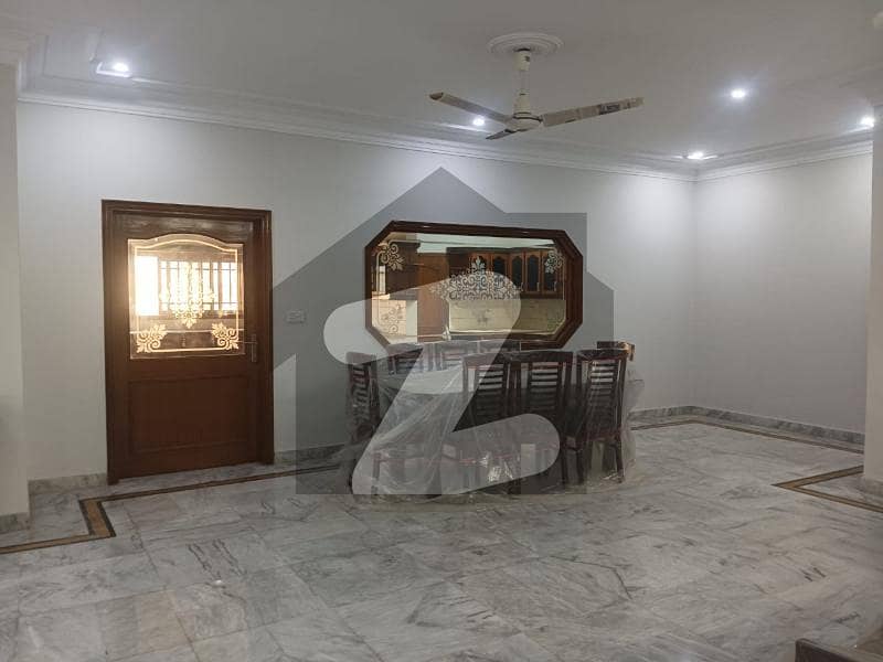 1000 Yards Bungalow Demolishable 90 Front