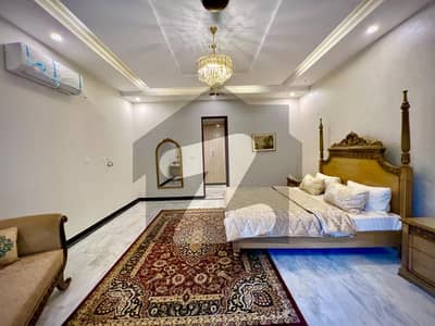 ڈی ایچ اے فیز 7 ڈیفنس (ڈی ایچ اے),لاہور میں 5 کمروں کا 1 کنال مکان 7.0 لاکھ میں کرایہ پر دستیاب ہے۔