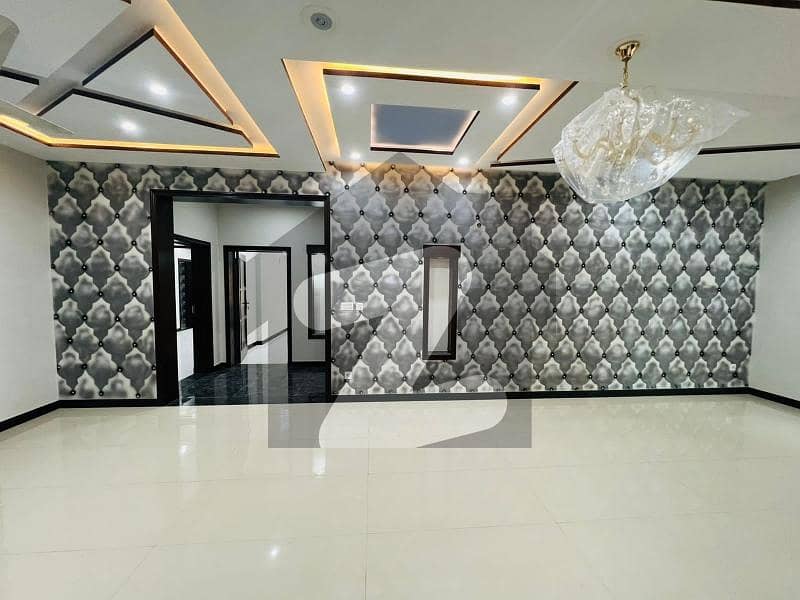 10 Marla 1 Year Used House For Rent 10 Marla 1 Year Used House For Rent