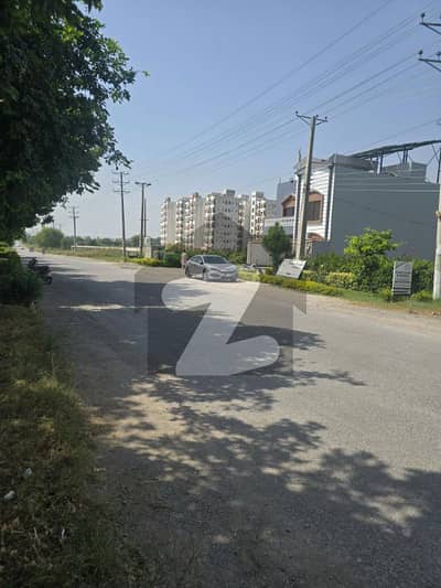 8 Marla Level Sunface Plot On 50 Feet Road Available For Sale