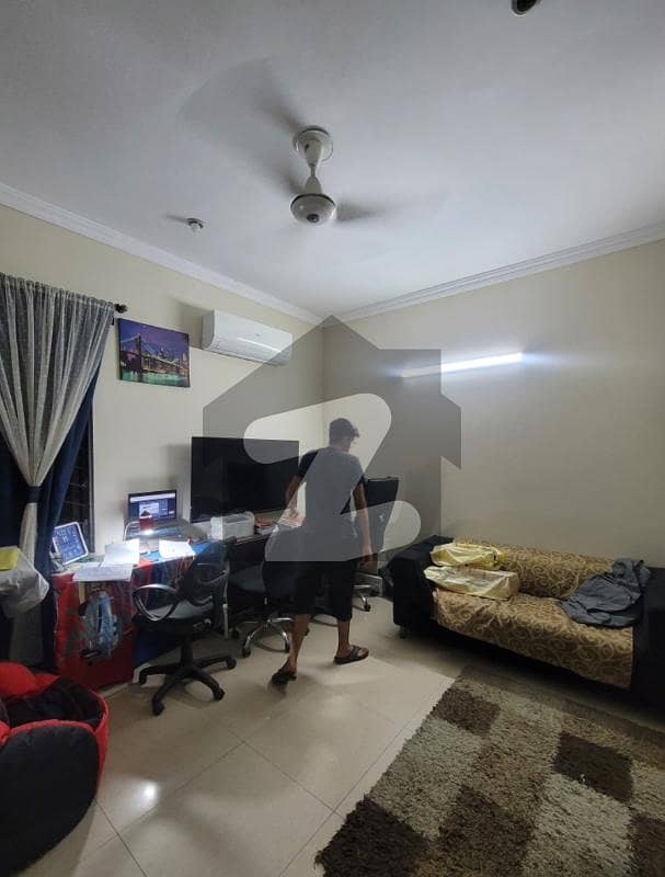 واپڈا ٹاؤن فیز 1 واپڈا ٹاؤن,لاہور میں 5 کمروں کا 10 مرلہ مکان 1.55 لاکھ میں کرایہ پر دستیاب ہے۔