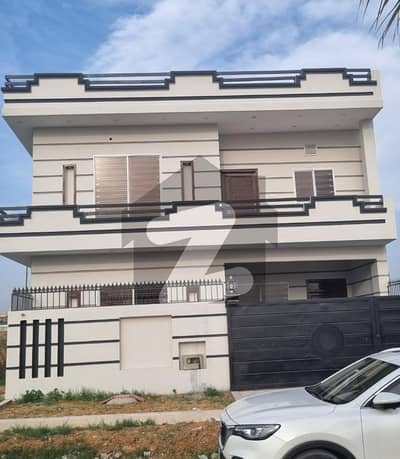 8 Marla Corner Home In PECHS New Airport Islamabad