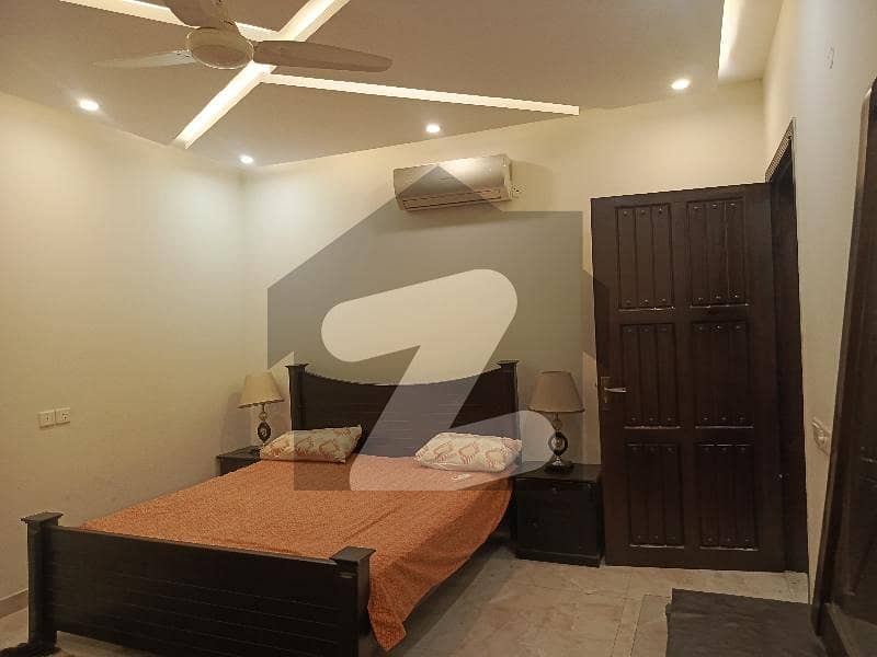ڈی ایچ اے فیز 8 ڈیفنس (ڈی ایچ اے),لاہور میں 5 کمروں کا 1 کنال مکان 8.0 کروڑ میں برائے فروخت۔ ڈی ایچ اے فیز 8 ڈیفنس (ڈی ایچ اے),لاہور میں 5 کمروں کا 1 کنال مکان 8.0 کروڑ میں برائے فروخت۔