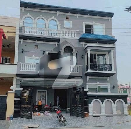House For Sale In LDA Avenue House For Sale In LDA Avenue