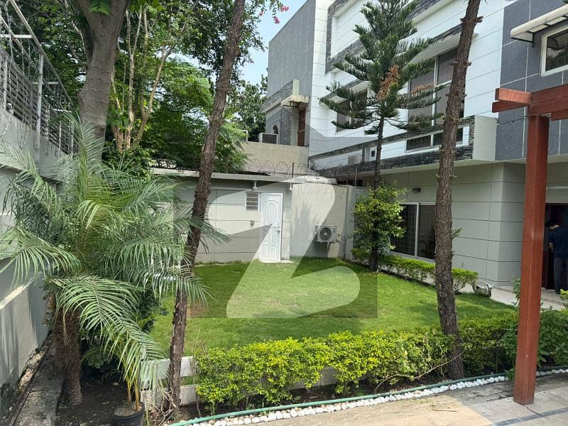Beautiful House is For Rent in F-8 Beautiful House is For Rent in F-8