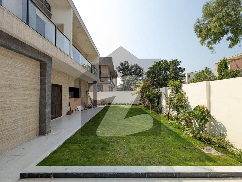 Elegant House is For Rent in F-8 Elegant House is For Rent in F-8