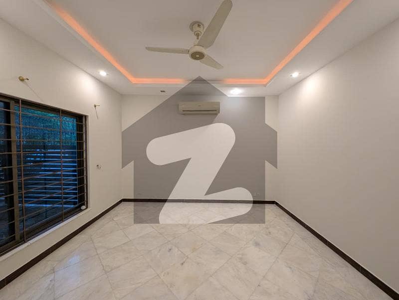 Good Location House For Rent In F-6 Good Location House For Rent In F-6