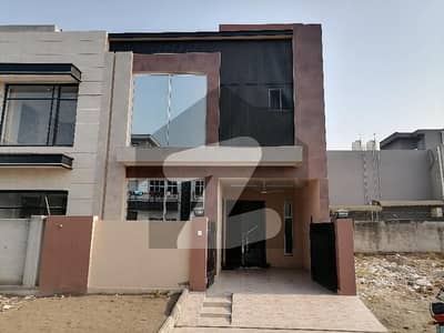 گرین سٹی لاہور میں 3 کمروں کا 5 مرلہ مکان 2.4 کروڑ میں برائے فروخت۔