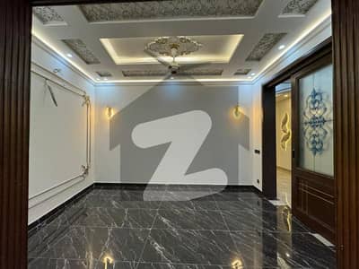 Brand New First Floor 4 Bed Drawing Lounge American Kitchen Terrace 300 Yards