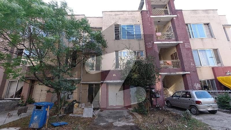You Can Find A Gorgeous On Excellent Location Flat For sale In Bahria Town Phase 8 - Awami Villas 2