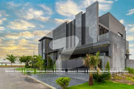 21-Marla 6-bed Luxury House For Sale at Hot Location Near Park Commercial