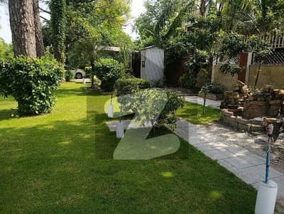 E-7 Corner House Available 94*100 With Extra Land