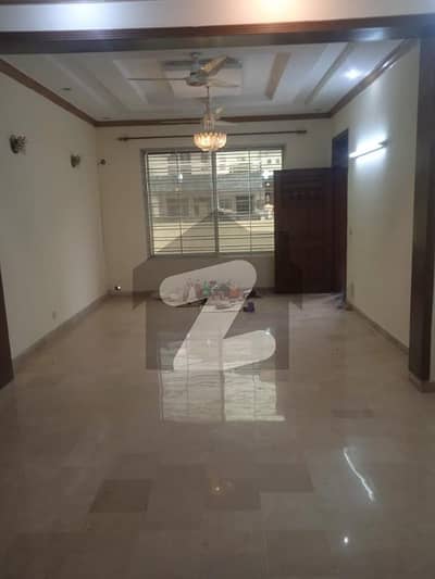 آئی ۔ 8 اسلام آباد میں 1 کمرے کا 2 مرلہ کمرہ 45.0 ہزار میں کرایہ پر دستیاب ہے۔