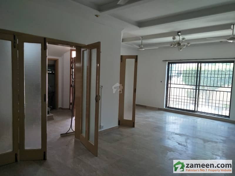 Phase 2 Block T - 1 Kanal Lower Portion Available For Rent