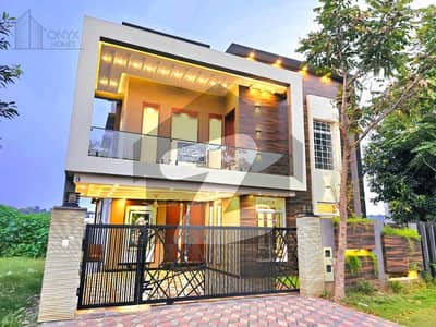 Luxurious 15 Marla House In Bahria Overseas