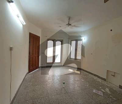 آئی ۔ 8/3 آئی ۔ 8,اسلام آباد میں 5 کمروں کا 14 مرلہ مکان 14.0 کروڑ میں برائے فروخت۔