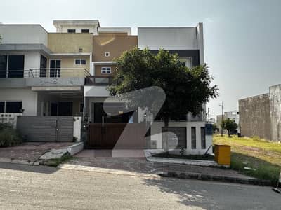 Sector N 05 Marla Brand New House Sun Facing Available For Sale