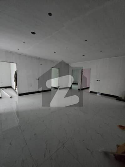 4 Bed DD 1st And 2nd Floor Corner With Basement Parking And Lift