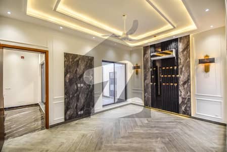 KANAL UPPER PORTION FOR RENT NEAR MCDONLAD IN DHA PHASE 7 LAHORE