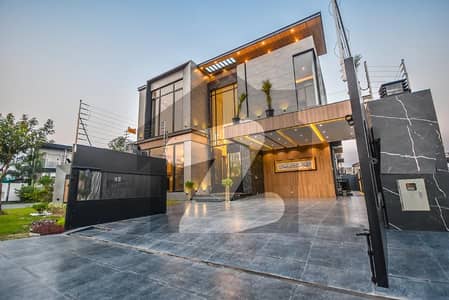 FULL BASEMENT POOL CENIMA ULTRA MODERN DESIGN BUNGALOW NEAR DOLMEN MALL