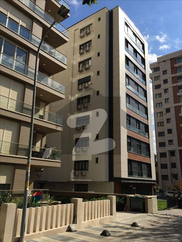 Modern 1-Bed Apartment In Prime Location