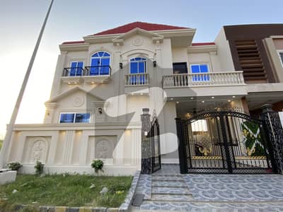 سٹی ہاؤسنگ سوسائٹی گوجرانوالہ میں 4 کمروں کا 5 مرلہ مکان 2.35 کروڑ میں برائے فروخت۔