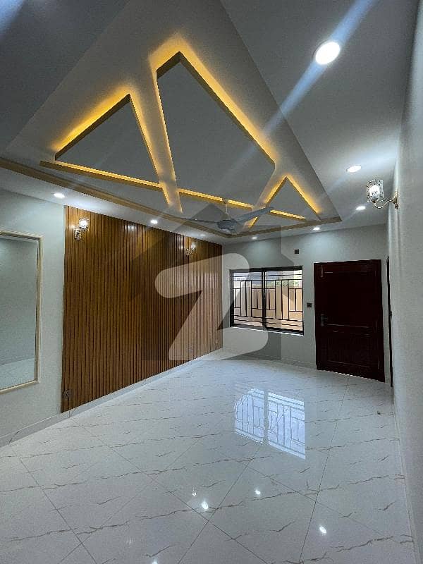 BEUTIFULL BRND NEW GRUND PORTION FOR RENT BEUTIFULL BRND NEW GRUND PORTION FOR RENT