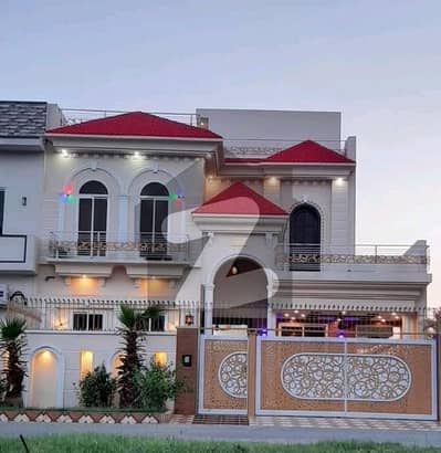 سٹی ہاؤسنگ سوسائٹی گوجرانوالہ میں 5 کمروں کا 10 مرلہ مکان 3.8 کروڑ میں برائے فروخت۔