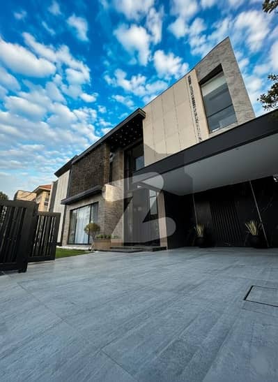 Highly-coveted 25 Marla House Is Available In DHA Phase 5 - Block E For sale