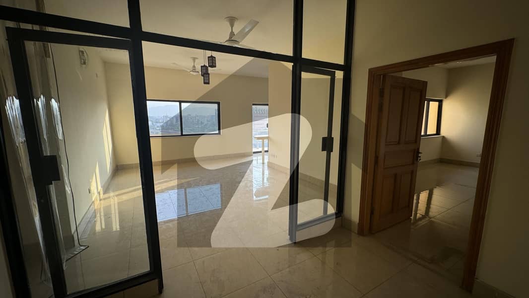 4 Bed Flat For Rent In PHA Flat 4 Bed Flat For Rent In PHA Flat