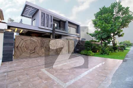 ULTRA MODERN FULL FURNISHED TOPNOTCH HOUSE FOR SALE NEAR TO DEFENCE RAYA