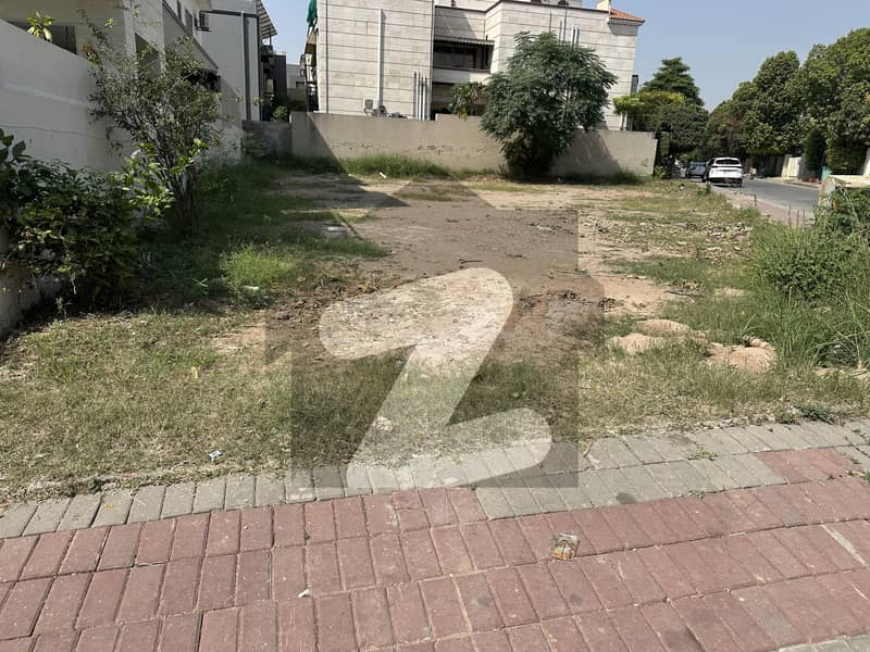 Boulevard Corner Boulevard Corner