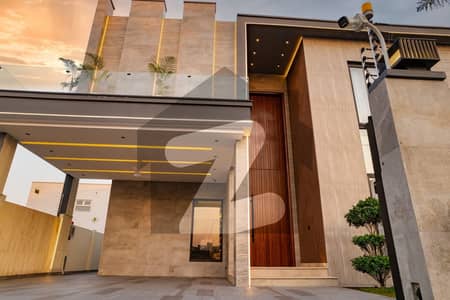 ڈی ایچ اے فیز 7 ڈیفنس (ڈی ایچ اے),لاہور میں 4 کمروں کا 10 مرلہ مکان 2.9 کروڑ میں برائے فروخت۔