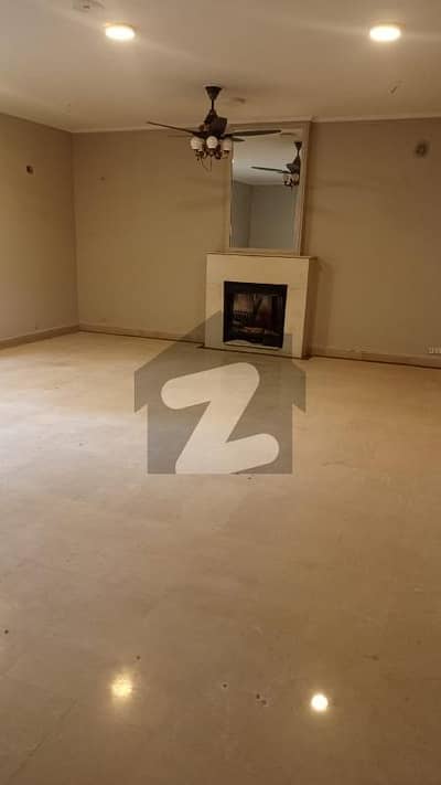 12 Marla House In Gulberg for Clinic Silent office/boutique Company residence in rent