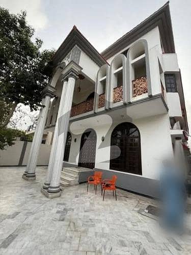 TWO UNIT BUNGALOW CHANCE DEAL DHA PHASE VII, KARACHI Owner-Built 500 Yards Bungalow Solid Construction!