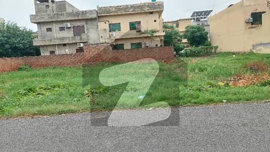 One Kanal Facing Park Plot Available For Sale