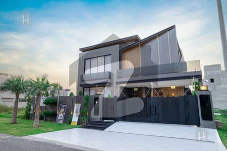 Majestic 1 Kanal Mansion With FULL BASEMENT | Fully Furnished | | 6 Bed | 7 Bath | DHA Phase 6