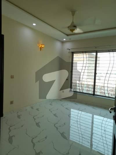 ڈی ایچ اے فیز 7 ڈیفنس (ڈی ایچ اے),لاہور میں 3 کمروں کا 10 مرلہ بالائی پورشن 82.0 ہزار میں کرایہ پر دستیاب ہے۔