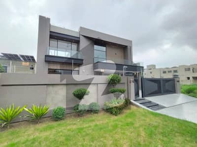 One Kanal Luxury Furnished Lower Portion With Upper Portion Lock In DHA Phase 06