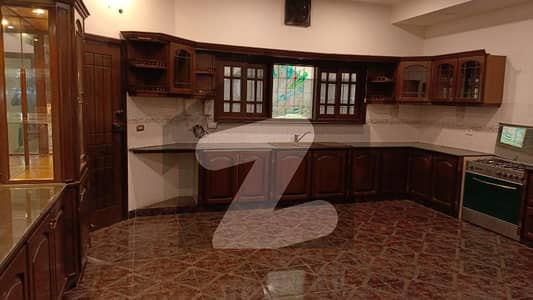 1000 Yards Beautiful Bungalow for Rent in DHA Phase 6