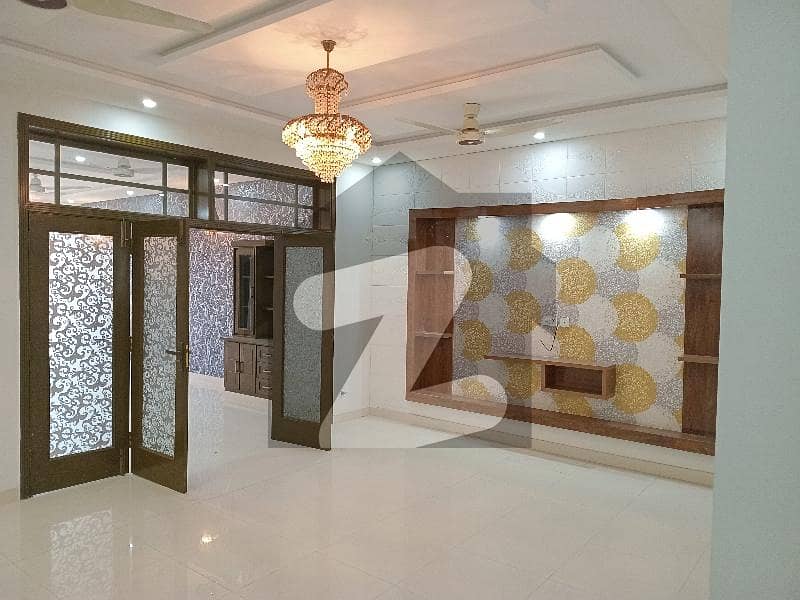 14 Marla House Available For Rent 14 Marla House Available For Rent