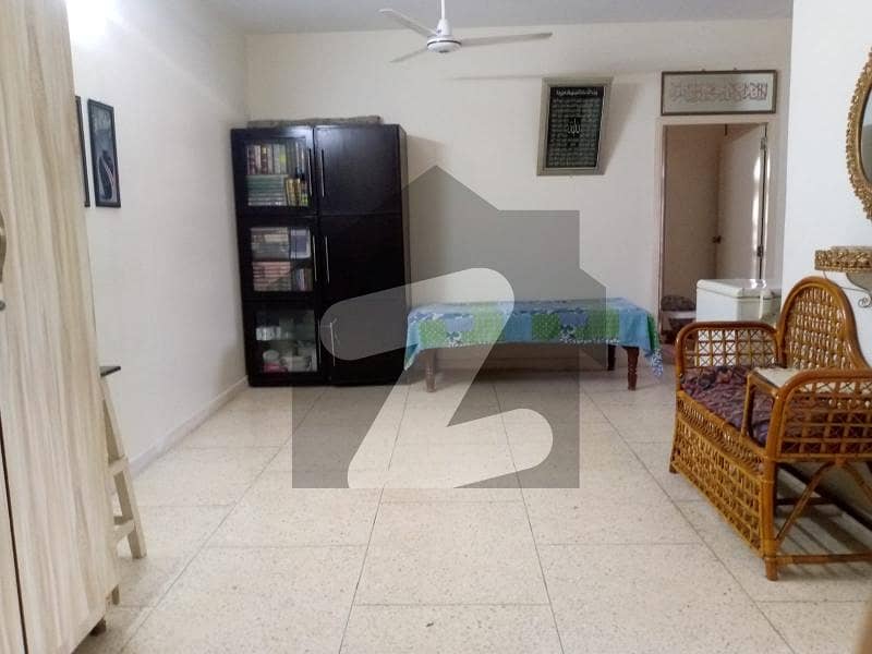 2nd Floor 2 Bed Nice Condition